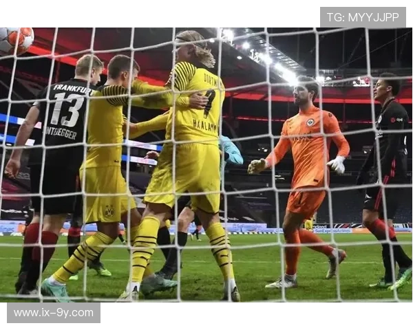 围绕MCMK足球队的赛季发展与球队文化深度解析